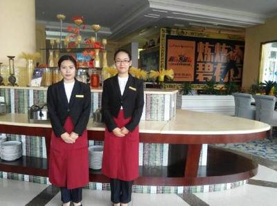 管理学院教师看望碧桂园酒店实习生
